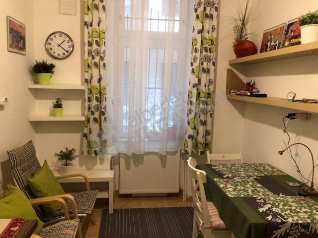 Kiadó téglalakás, albérlet, VIII. kerületben, Horváth Mihály téren