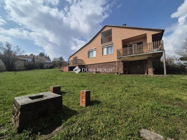 Eladó családi ház, Balatonalmádiban 119.9 M Ft, 4 szobás