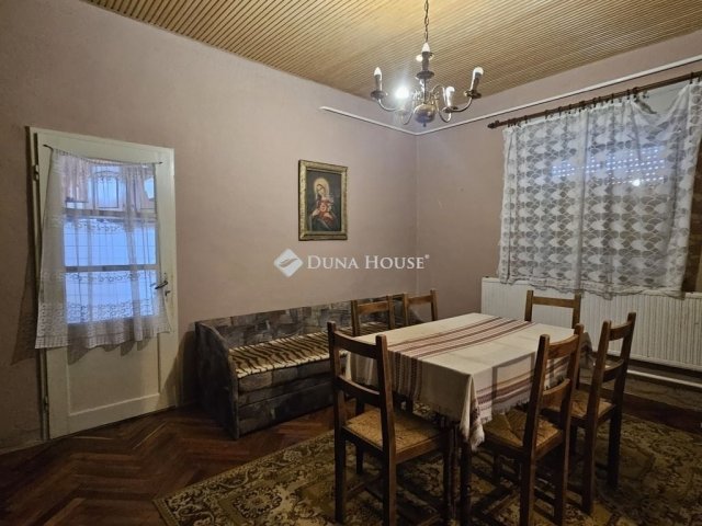 Eladó családi ház, Bólyban 37.9 M Ft, 3 szobás