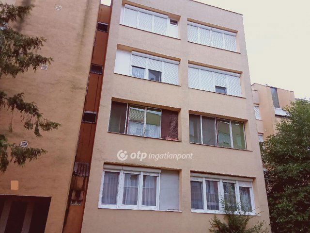 Eladó téglalakás, Mátészalkán 32.2 M Ft, 2 szobás