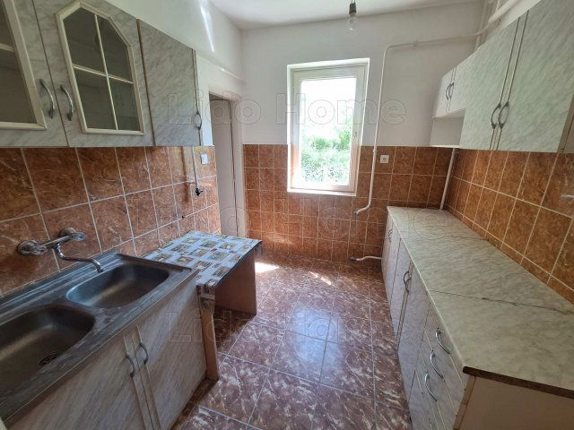 Eladó családi ház, Kaposváron 38.5 M Ft, 5 szobás