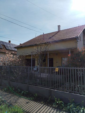 Eladó családi ház, Hajdúszoboszlón 63.9 M Ft, 4+1 szobás