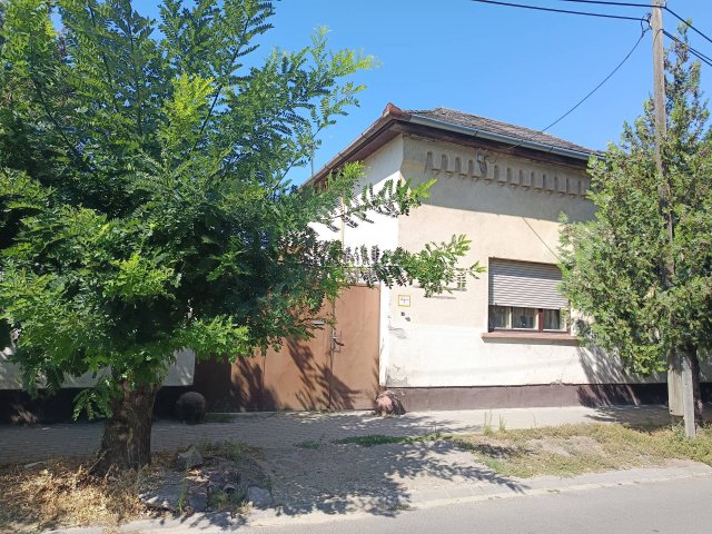 Eladó családi ház, Kiskunfélegyházán 29.5 M Ft