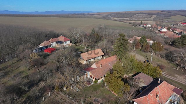 Eladó családi ház, Ecséden 39.9 M Ft, 4 szobás