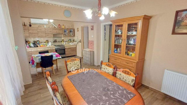 Eladó családi ház, Tiszapüspökin 35 M Ft, 2+1 szobás