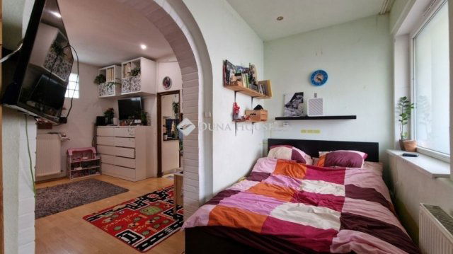Eladó téglalakás, Budapesten, XXI. kerületben 35 M Ft, 2 szobás