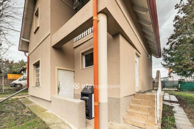 Eladó családi ház, Zsámbékon 59.5 M Ft, 3 szobás