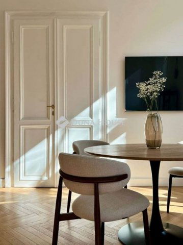 Eladó téglalakás, Budapesten, VI. kerületben 189 M Ft, 3 szobás