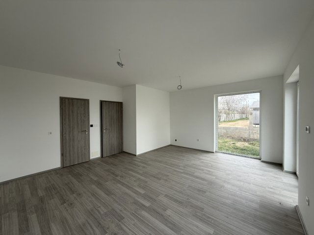 Eladó ikerház, Budapesten, XVIII. kerületben 140 M Ft, 5 szobás