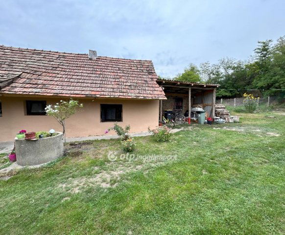 Eladó családi ház, Felsőnyéken 8.4 M Ft, 2 szobás