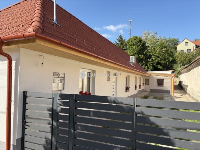 Eladó családi ház, Leányváron 94.9 M Ft, 4+2 szobás