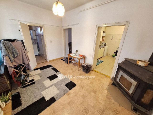 Eladó családi ház, Tiszaalpáron 23.9 M Ft, 3 szobás
