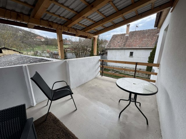 Eladó családi ház, Karancsalján 60 M Ft, 8 szobás