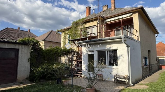 Eladó családi ház, Szombathelyen 69.99 M Ft, 5 szobás