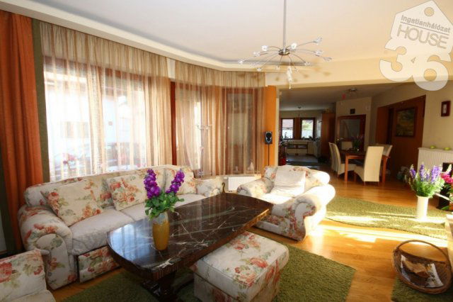 Eladó családi ház, Kecskeméten 169 M Ft, 7 szobás