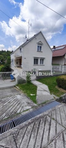 Eladó családi ház, Pécsett, Kővirág utcában 105 M Ft