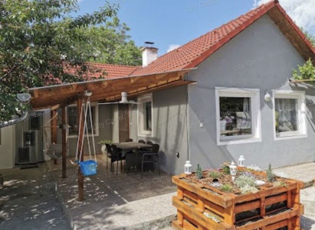 Eladó családi ház, Balatonbogláron 61.99 M Ft, 3+1 szobás