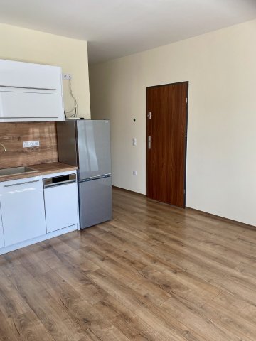 Kiadó téglalakás, albérlet, XVI. kerületben, Thököly úton