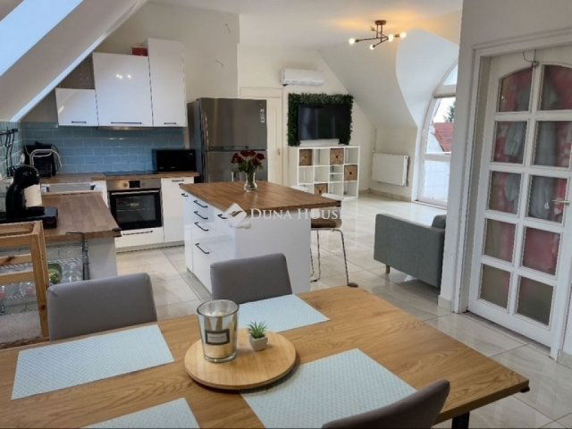 Eladó téglalakás, Budapesten, XVIII. kerületben 86.5 M Ft