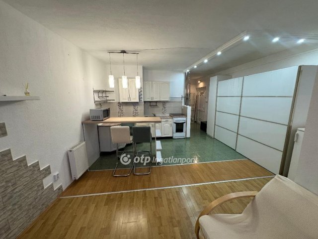 Eladó téglalakás, Egerben 55 M Ft, 1+1 szobás