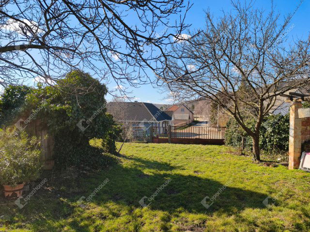 Eladó családi ház, Csákváron 39.99 M Ft, 3 szobás