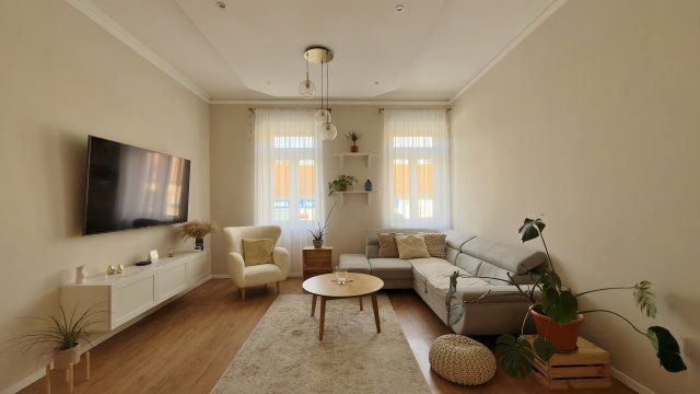 Eladó téglalakás, Budapesten, XVI. kerületben, Rákosi úton