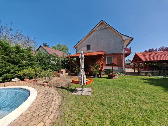 Eladó családi ház, Piliscsabán 160 M Ft, 5 szobás