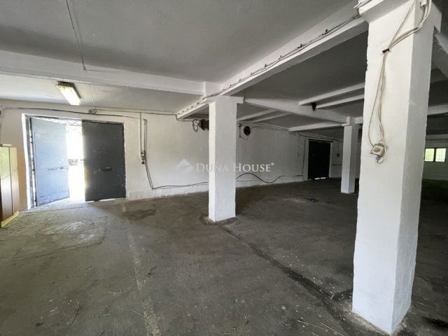 Eladó ipari ingatlan, Budapesten, XVII. kerületben 299 M Ft
