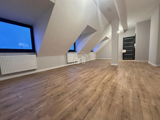 Eladó téglalakás, Szegeden 81 M Ft, 2 szobás