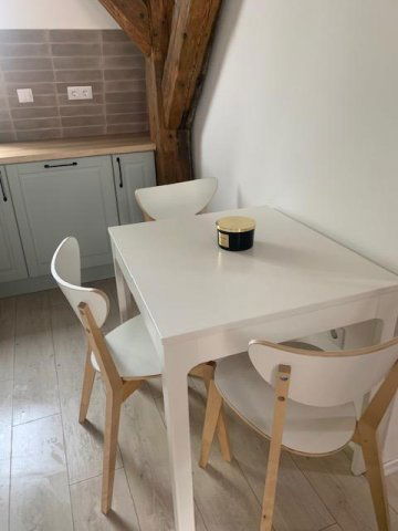 Kiadó téglalakás, albérlet, Tatán 250 E Ft / hó, 2 szobás