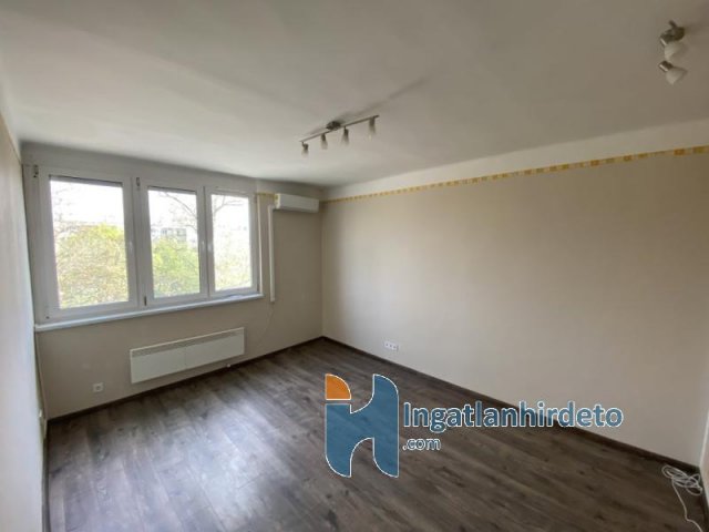 Eladó téglalakás, Gyöngyösön 33.5 M Ft, 2 szobás
