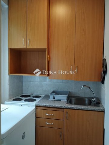 Kiadó panellakás, albérlet, Budapesten, III. kerületben