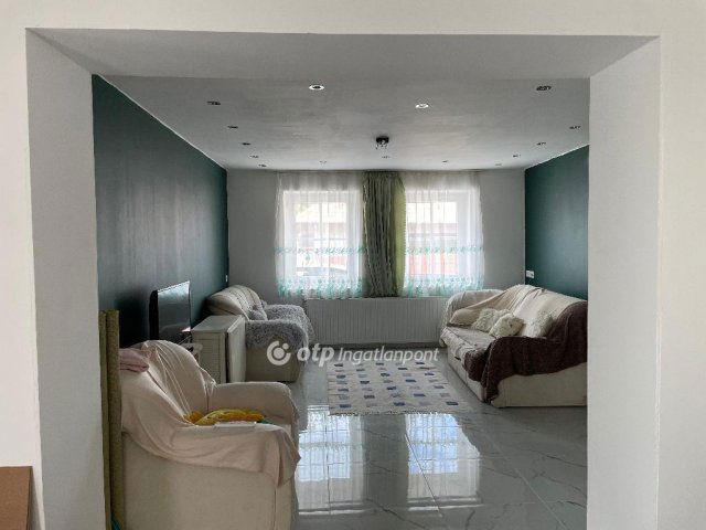 Eladó családi ház, Sarkadon 25 M Ft, 3 szobás