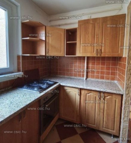 Eladó panellakás, Budapesten, III. kerületben 79.9 M Ft, 3 szobás