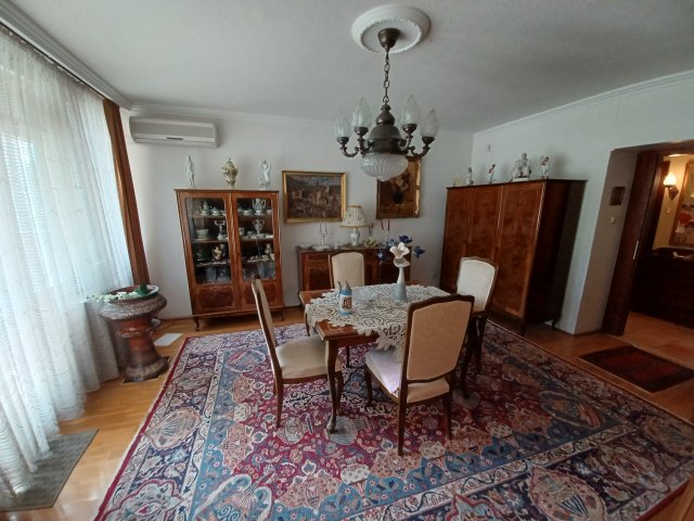 Eladó téglalakás, Győrött, Batthyány téren 89.9 M Ft
