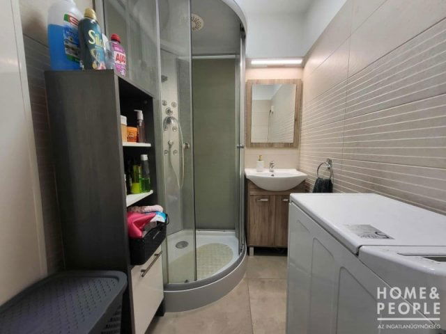 Eladó téglalakás, Szegeden 50.499 M Ft, 2 szobás