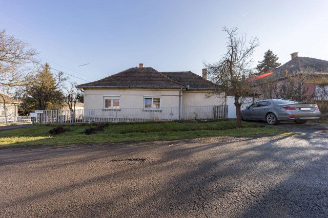 Eladó családi ház, Romhányon 29.9 M Ft, 3 szobás