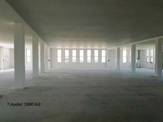 Kiadó üzlethelyiség, Sárbogárdon 2000 E Ft / hó