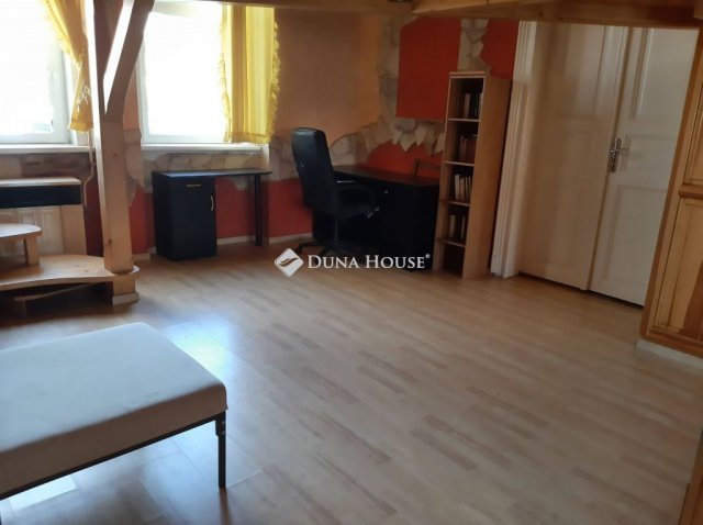 Eladó családi ház, Jászapátiban 24.9 M Ft, 2 szobás