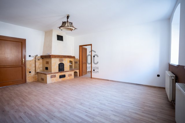 Eladó téglalakás, Sopronban 49.49 M Ft, 2 szobás