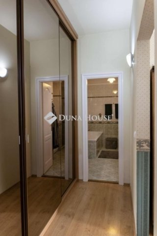 Eladó családi ház, Dunakeszin 193 M Ft, 5 szobás