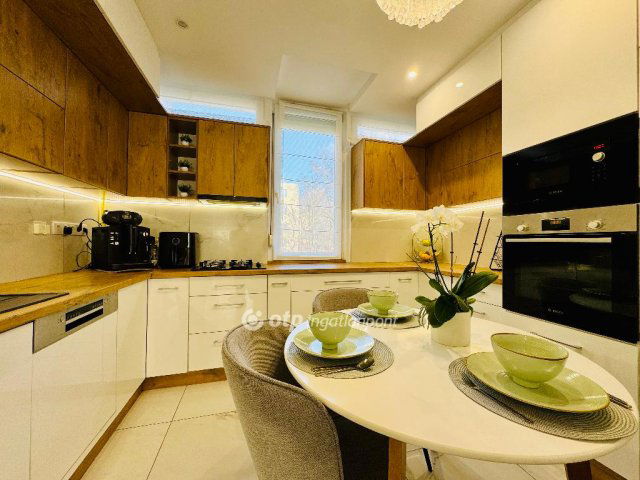 Eladó téglalakás, Debrecenben 94.9 M Ft, 2 szobás