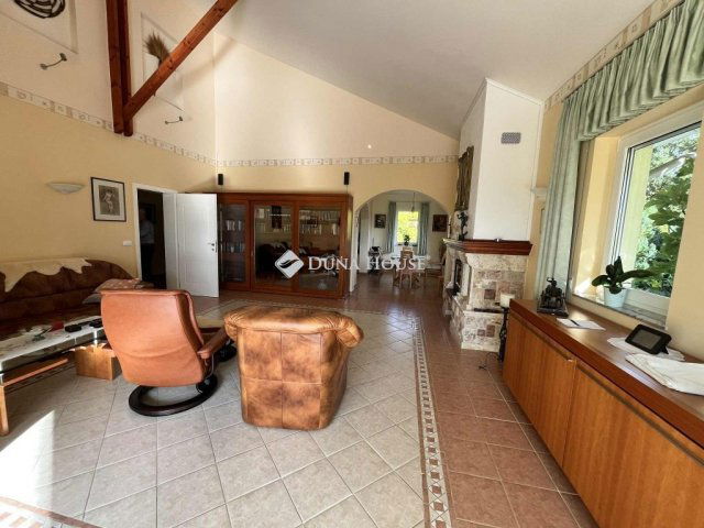 Eladó családi ház, Szálkán 159.9 M Ft, 3 szobás