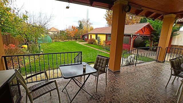 Eladó családi ház, Győrött 144 M Ft, 4 szobás