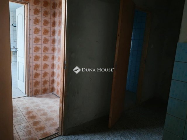 Eladó családi ház, Galgahévízen 135 M Ft, 26 szobás