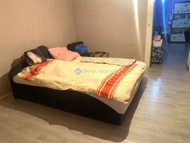 Eladó családi ház, Tasson 25.5 M Ft, 2 szobás