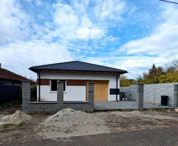 Eladó családi ház, Budapesten, XVIII. kerületben 130 M Ft