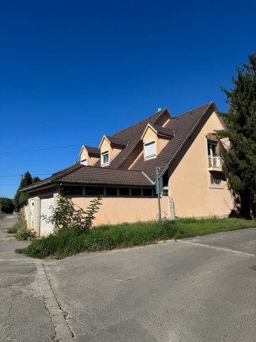 Eladó családi ház, Vácon 129 M Ft, 5 szobás