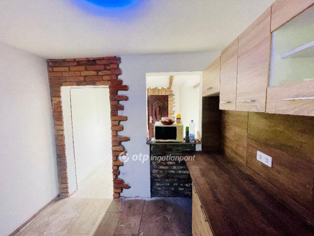 Eladó családi ház, Hajdúsámsonon 27.5 M Ft, 1 szobás