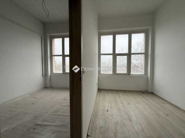 Eladó téglalakás, Budapesten, XXI. kerületben 27.9 M Ft